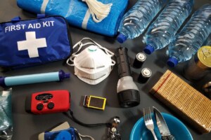 Guía sobre cómo elegir el kit de supervivencia adecuado para tus aventuras